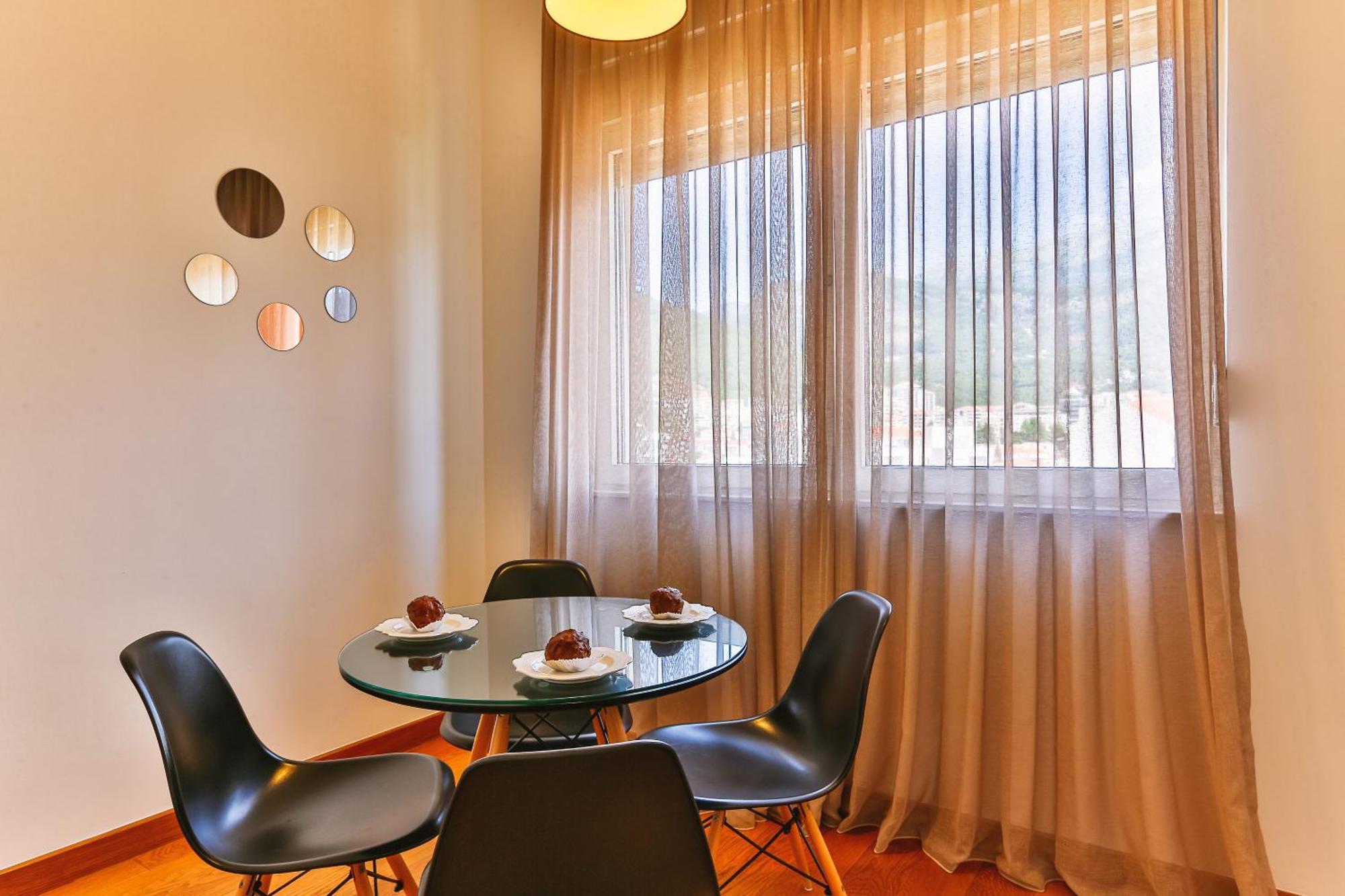 Montesun Apartments Budva Rum bild