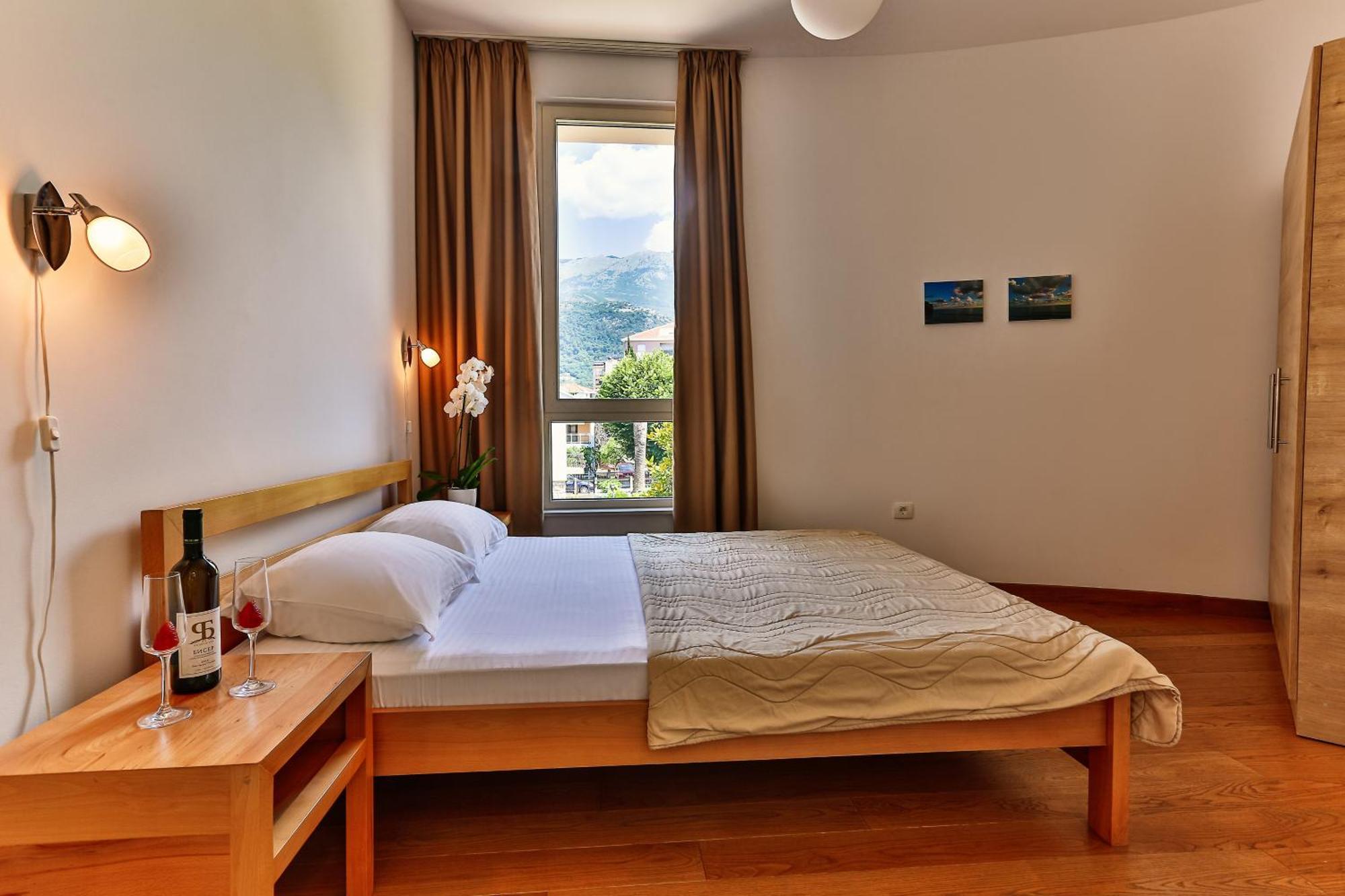 Montesun Apartments Budva Rum bild